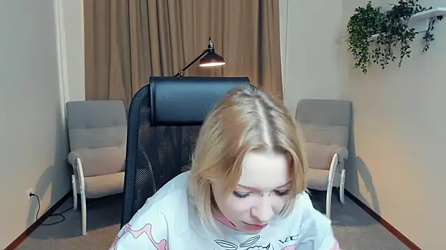 PortiaJefford online show from February 20, 12:29 pm