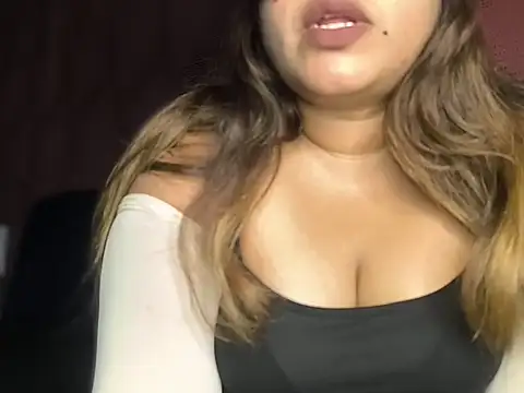 Snapshot of tishacute chatting on March 2, 7:21 pm tishacute online show from March 2, 7:21 pm