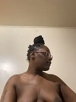 Sinfulwaterfalls online show from April 5, 3:46 am