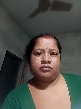 Snapshot of Sexy-Aliya chatting on February 22, 5:58 pm Sexy-Aliya online show from February 22, 5:58 pm