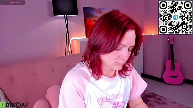 taticamomile online show from April 8, 12:50 pm