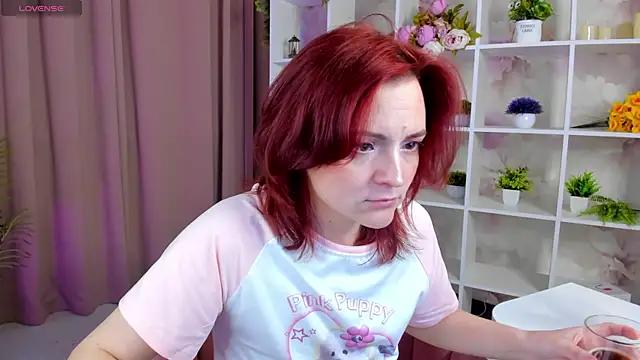 taticamomile online show from April 15, 1:26 pm