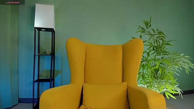 taticamomile online show from March 14, 5:35 am