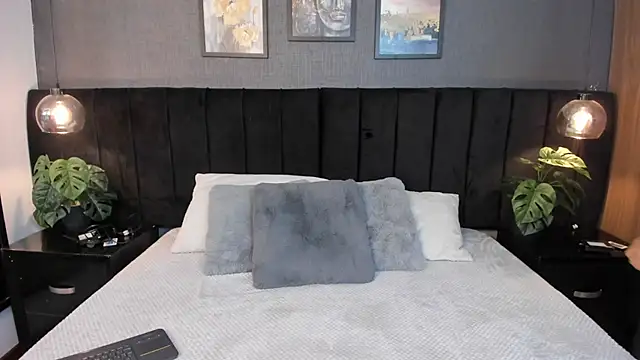 Snapshot of Bianca_Monroe_ chatting on July 7, 8:23 pm Bianca Monroe online show from July 7, 8:23 pm