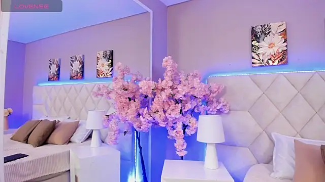 Bianca Monroe  online show from March 23, 7:25 pm