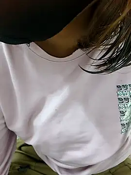 reena-sassy online show from February 25, 8:25 am