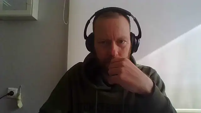 truble78 online show from March 5, 7:38 am