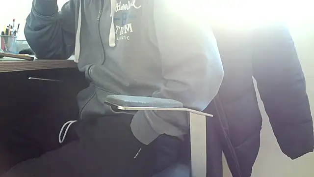 Snapshot of truble78 chatting on March 2, 9:16 am truble78 online show from March 2, 9:16 am