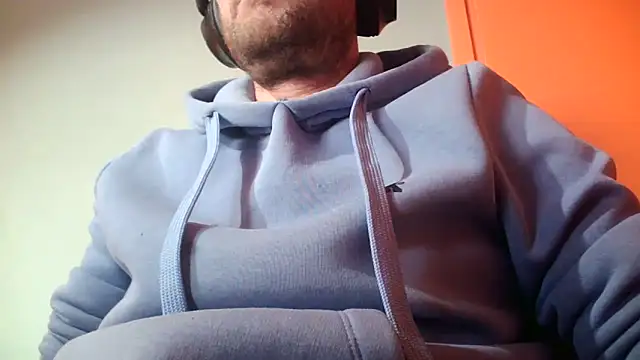 truble78 online show from April 28, 5:17 pm