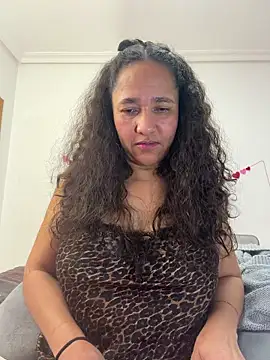 CrystalIvy online show from March 21, 11:25 am