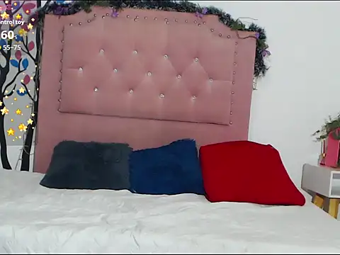 crissfer1 online show from February 24, 3:13 pm