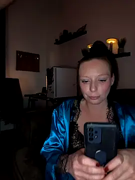 Snapshot of ZaramourXMrX chatting on February 19, 8:17 pm ZaramourXMrX online show from February 19, 8:17 pm