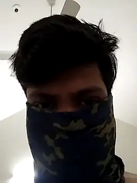 smallthickdick115 online show from April 18, 4:15 am