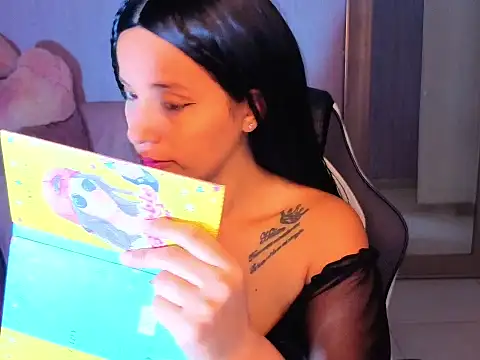 Mia belve a online show from April 8, 12:39 pm