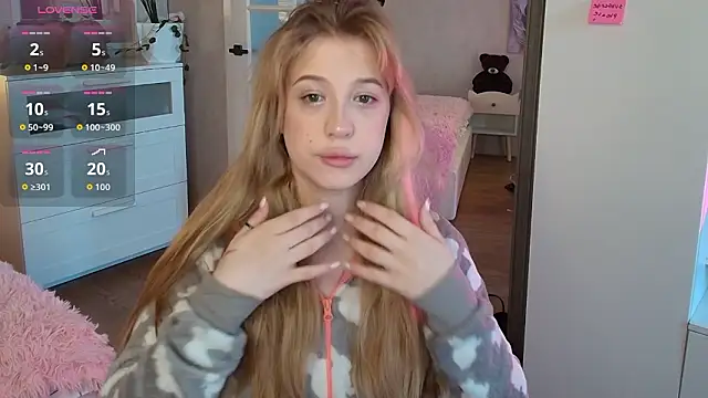 linaloon online show from February 28, 3:06 am