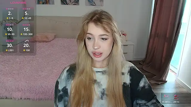 linaloon online show from March 13, 3:11 am