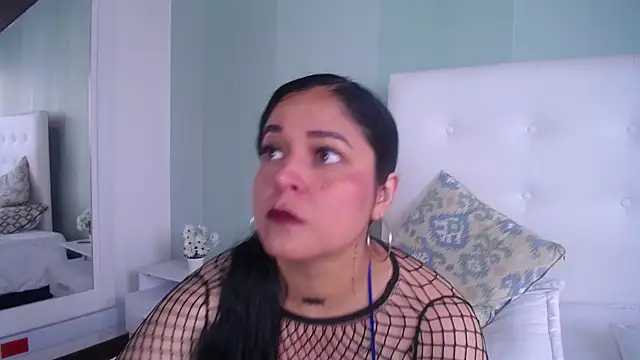 Jessicabloom online show from February 24, 12:50 pm