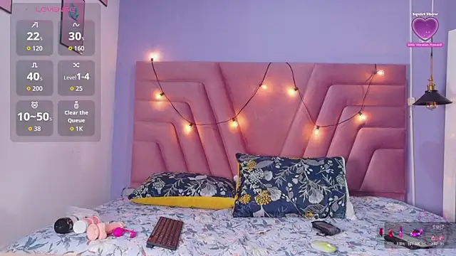 naughtyyindiann online show from April 11, 3:03 am