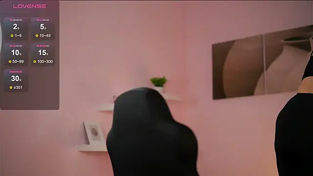 Playful Issa online show from April 1, 1:08 am