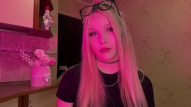 MysticKris online show from March 24, 6:41 pm