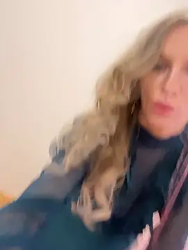 Faiiry  online show from March 29, 4:25 am