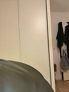  MillaCruz online show from March 19, 8:42 pm