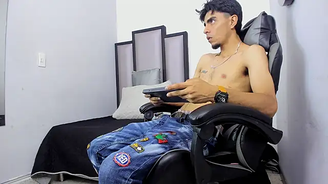 Endrick-23 online show from March 13, 3:22 am