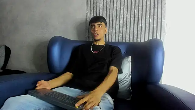 Endrick-23 online show from April 19, 3:40 am