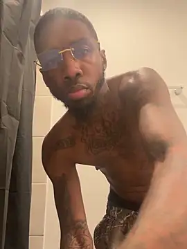 Snapshot of 275p chatting on February 19, 4:59 pm 275p online show from February 19, 4:59 pm