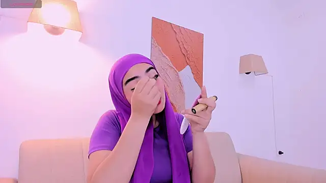 Snapshot of Malika_Noor chatting on July 15, 2:24 pm Malika Noor online show from July 15, 2:24 pm