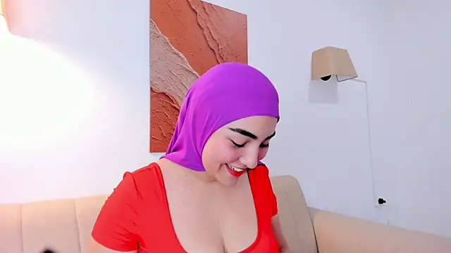 Snapshot of Malika_Noor chatting on June 15, 5:34 pm Malika Noor online show from June 15, 5:34 pm