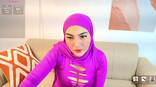 Snapshot of Malika_Noor chatting on March 1, 7:03 pm Malika Noor online show from March 1, 7:03 pm