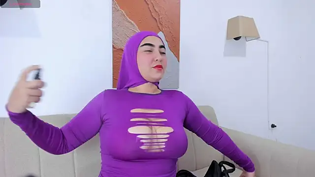 Snapshot of Malika_Noor chatting on June 18, 2:00 pm Malika Noor online show from June 18, 2:00 pm