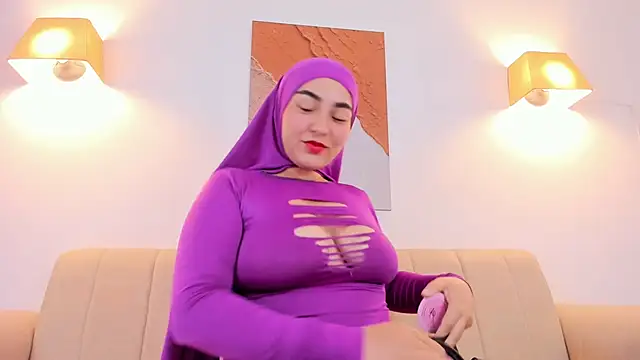 Malika Noor online show from April 20, 2:40 pm