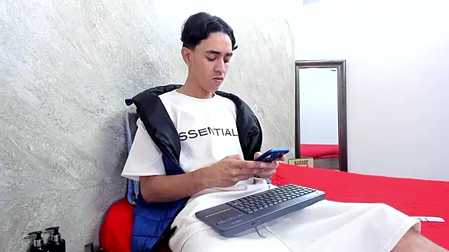 Mick-lollipop online show from March 6, 7:53 pm