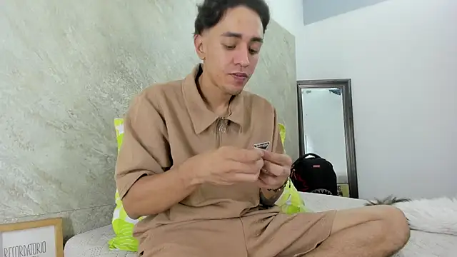 Mick-lollipop online show from April 13, 8:13 pm