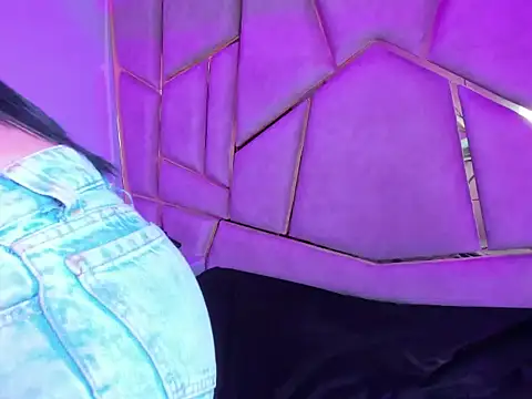 Blue Vely online show from February 19, 4:15 pm