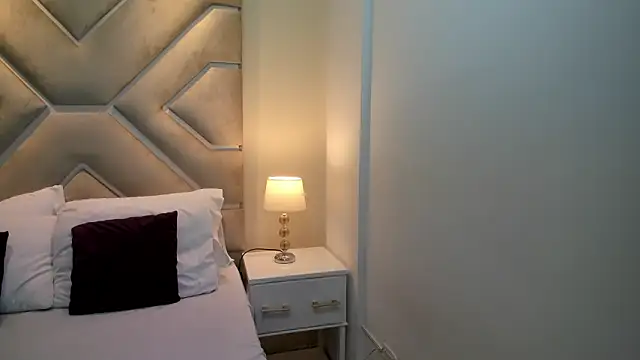 Sophia Joness  online show from February 22, 4:37 am