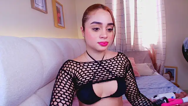 soph1a roy online show from March 24, 3:34 pm