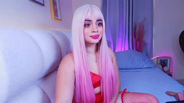 soph1a roy online show from April 8, 3:46 pm