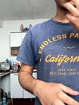 Exclusiveboy69 online show from April 14, 4:01 pm