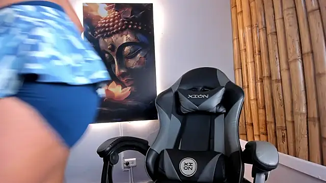 Madisson Edwards online show from March 28, 12:50 pm