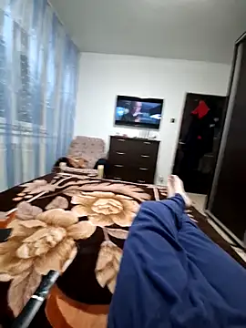 Snapshot of Mikecrazyhy chatting on February 19, 4:59 pm Mikecrazyhy online show from February 19, 4:59 pm