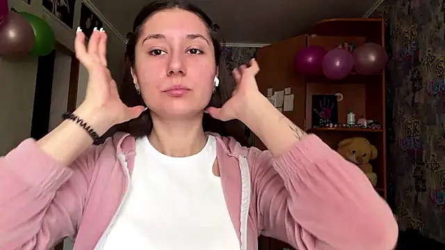 poly princess online show from February 24, 6:03 am