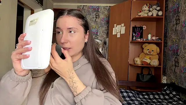 poly princess online show from March 25, 9:19 am