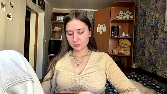 poly princess online show from March 27, 9:32 am