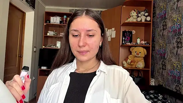 poly princess online show from April 12, 8:39 am