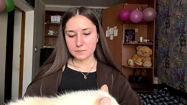 poly princess online show from March 6, 9:04 am