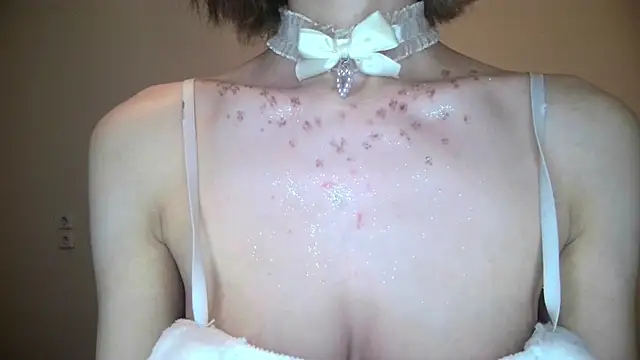 Snapshot of Kate_Mooss chatting on March 1, 2:39 pm Kate Mooss online show from March 1, 2:39 pm