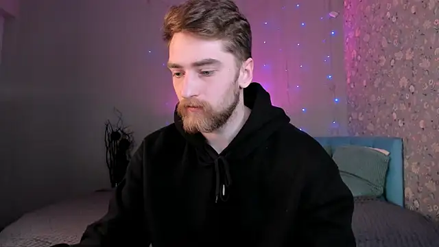 Dexter Raze online show from March 5, 10:59 pm